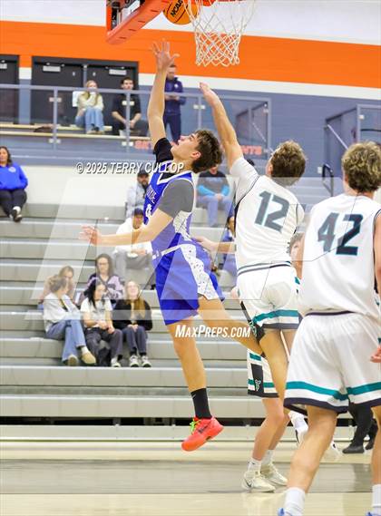 Thumbnail 3 in Farmington vs. Dixie (Falcon Classic) photogallery.