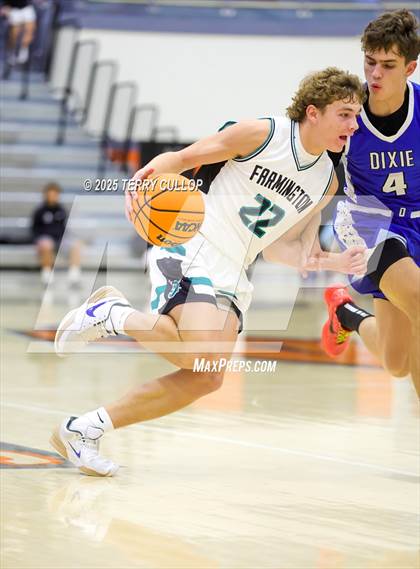 Thumbnail 2 in Farmington vs. Dixie (Falcon Classic) photogallery.