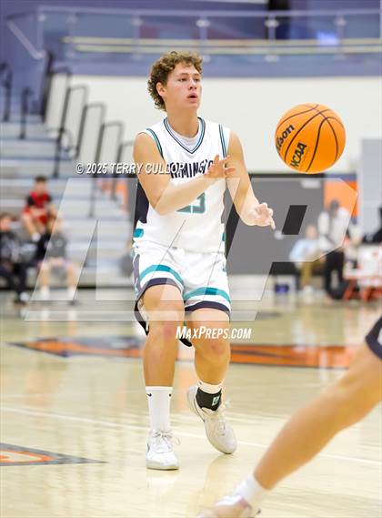 Thumbnail 2 in Farmington vs. Dixie (Falcon Classic) photogallery.