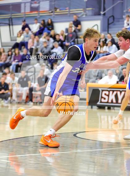 Thumbnail 2 in Farmington vs. Dixie (Falcon Classic) photogallery.