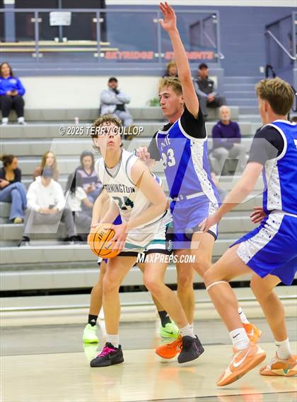 Thumbnail 3 in Farmington vs. Dixie (Falcon Classic) photogallery.