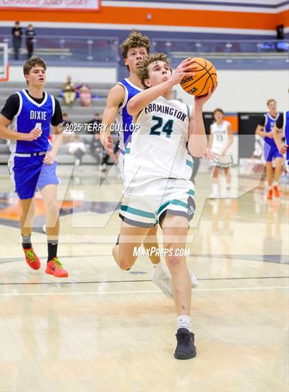 Thumbnail 2 in Farmington vs. Dixie (Falcon Classic) photogallery.