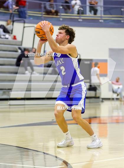 Thumbnail 3 in Farmington vs. Dixie (Falcon Classic) photogallery.