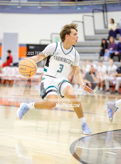 Thumbnail 2 in Farmington vs. Dixie (Falcon Classic) photogallery.