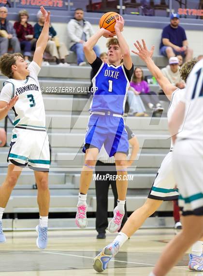 Thumbnail 2 in Farmington vs. Dixie (Falcon Classic) photogallery.