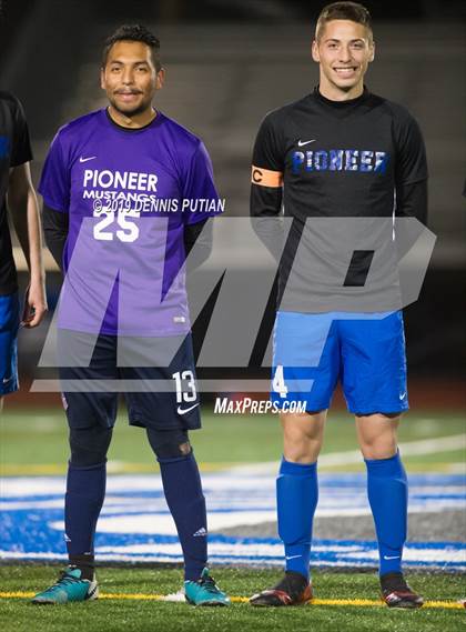 Thumbnail 2 in Sacred Heart Cathedral Preparatory vs. Pioneer (CIF CCS Division 3 Playoff) photogallery.