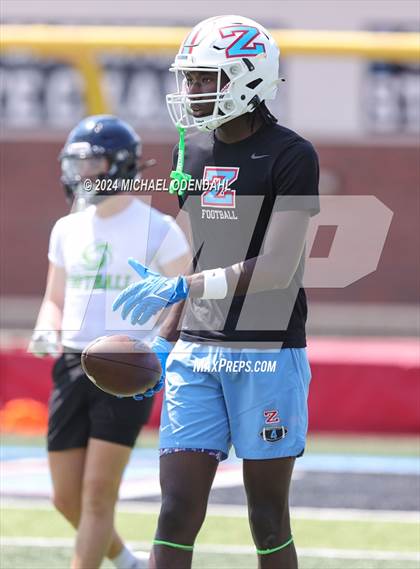 Thumbnail 3 in Plaquemine vs Zachary (7 on 7) photogallery.