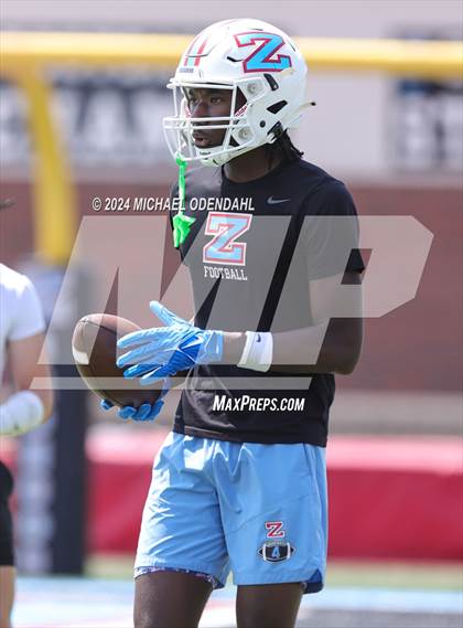 Thumbnail 1 in Plaquemine vs Zachary (7 on 7) photogallery.