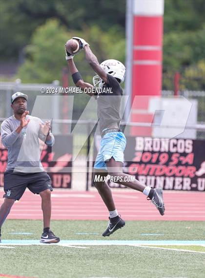Thumbnail 3 in Plaquemine vs Zachary (7 on 7) photogallery.