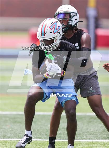 Thumbnail 1 in Plaquemine vs Zachary (7 on 7) photogallery.