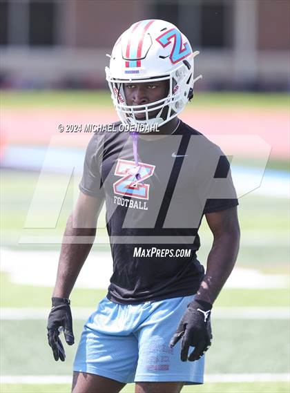 Thumbnail 2 in Plaquemine vs Zachary (7 on 7) photogallery.