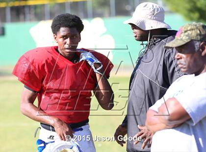 Thumbnail 2 in McGavock @ Hillsboro (Spring Scrimmage) photogallery.