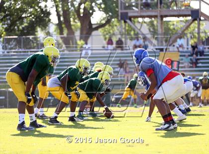 Thumbnail 3 in McGavock @ Hillsboro (Spring Scrimmage) photogallery.