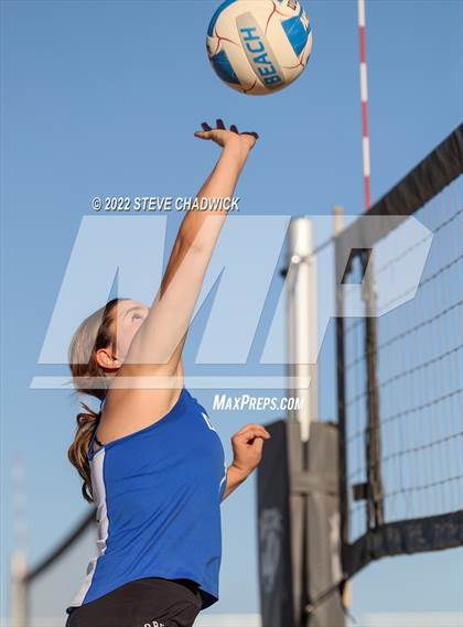 Thumbnail 3 in Dobson vs Chandler @ Casteel photogallery.