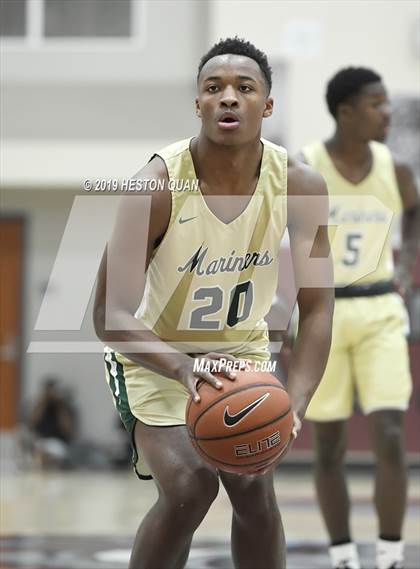 Thumbnail 3 in Moreau Catholic vs. Pinnacle (Rancho Mirage Holiday Invitational) photogallery.