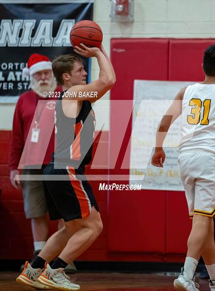 Thumbnail 1 in JV: Mammoth vs. Douglas (Whittell Tournament) photogallery.