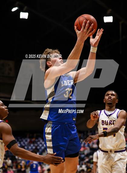 Thumbnail 3 in Olentangy Liberty vs Reynoldsburg (OHSAA D1 Regional Championship) photogallery.