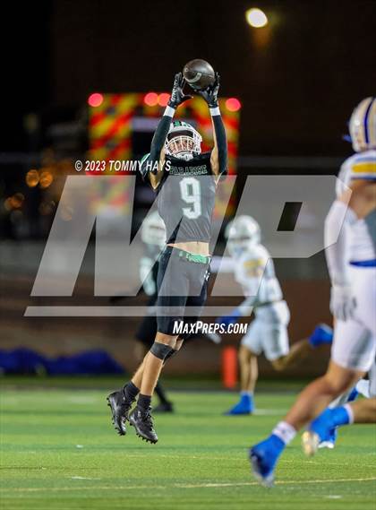 Thumbnail 1 in Paradise vs. Brock (UIL Class 3A D1 Region Final) photogallery.