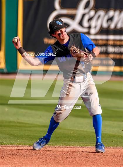 Thumbnail 3 in Aliso Niguel vs. San Marcos (CIF SS DIV 3 Championship Final) photogallery.