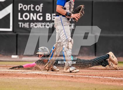 Thumbnail 3 in Aliso Niguel vs. San Marcos (CIF SS DIV 3 Championship Final) photogallery.