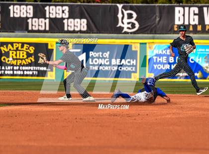Thumbnail 2 in Aliso Niguel vs. San Marcos (CIF SS DIV 3 Championship Final) photogallery.