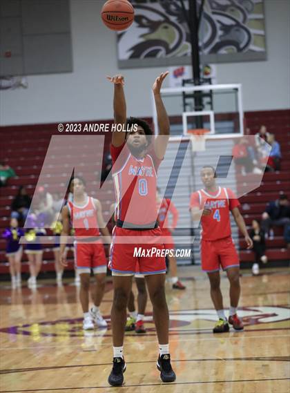 Thumbnail 3 in Fort Wayne Wayne vs. New Haven photogallery.