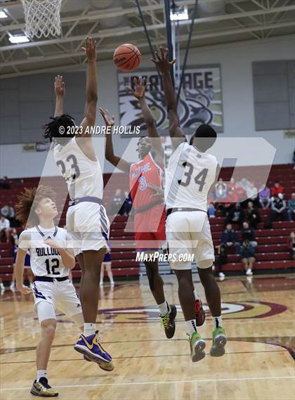 Thumbnail 3 in Fort Wayne Wayne vs. New Haven photogallery.