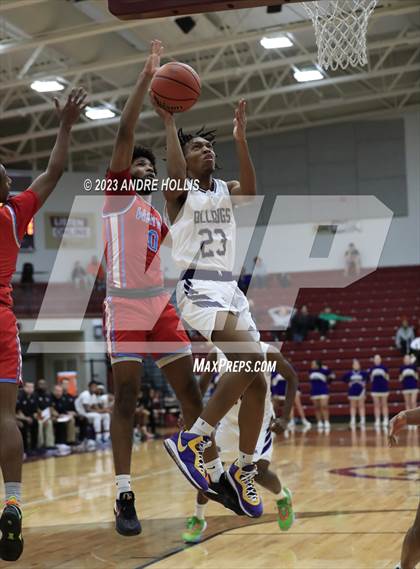 Thumbnail 1 in Fort Wayne Wayne vs. New Haven photogallery.