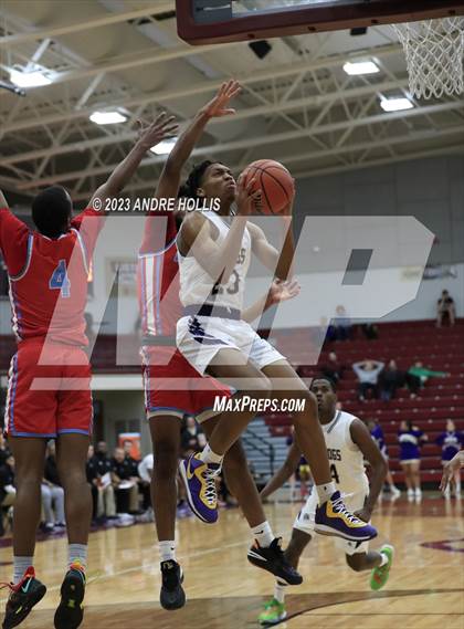 Thumbnail 3 in Fort Wayne Wayne vs. New Haven photogallery.