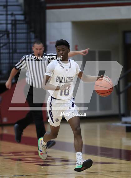 Thumbnail 3 in Fort Wayne Wayne vs. New Haven photogallery.