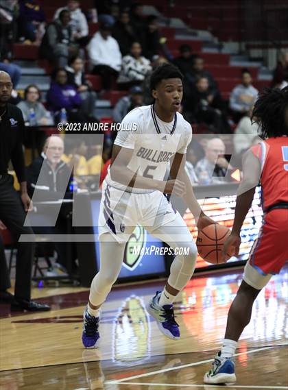 Thumbnail 2 in Fort Wayne Wayne vs. New Haven photogallery.