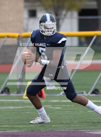 Thumbnail 1 in St. Mary's vs. Salamanca photogallery.
