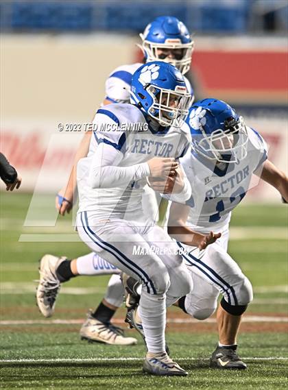 Thumbnail 3 in Izard County vs. Rector (AAA 8 Man Final) photogallery.