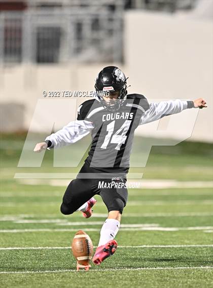 Thumbnail 3 in Izard County vs. Rector (AAA 8 Man Final) photogallery.