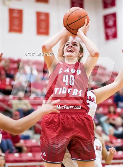 Thumbnail 3 in Glen Rose @ Mineral Wells (UIL 4A Bi-District Playoff) photogallery.