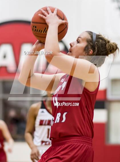 Thumbnail 1 in Glen Rose @ Mineral Wells (UIL 4A Bi-District Playoff) photogallery.