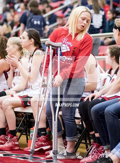 Thumbnail 3 in Glen Rose @ Mineral Wells (UIL 4A Bi-District Playoff) photogallery.