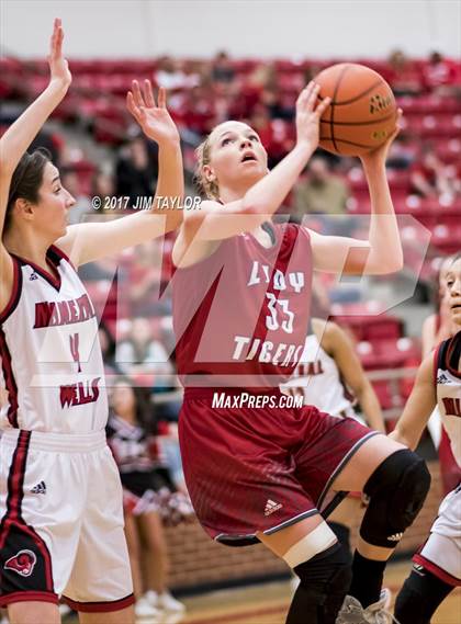 Thumbnail 1 in Glen Rose @ Mineral Wells (UIL 4A Bi-District Playoff) photogallery.