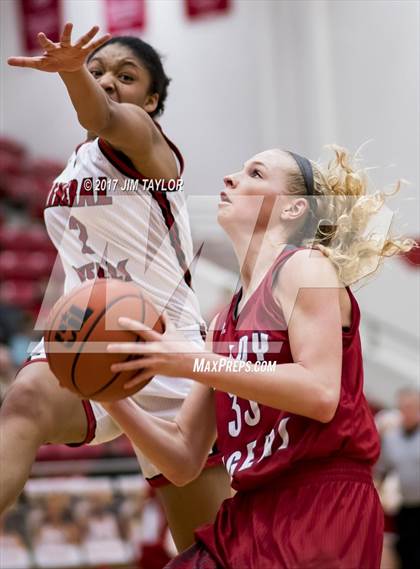 Thumbnail 2 in Glen Rose @ Mineral Wells (UIL 4A Bi-District Playoff) photogallery.