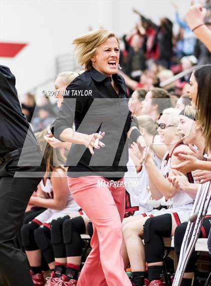 Thumbnail 2 in Glen Rose @ Mineral Wells (UIL 4A Bi-District Playoff) photogallery.