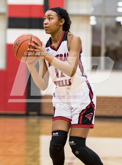 Thumbnail 2 in Glen Rose @ Mineral Wells (UIL 4A Bi-District Playoff) photogallery.