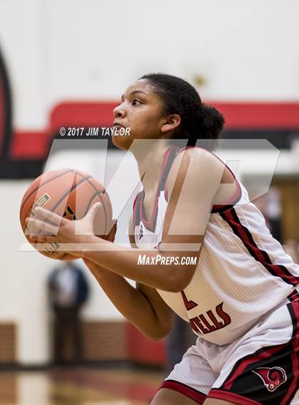 Thumbnail 3 in Glen Rose @ Mineral Wells (UIL 4A Bi-District Playoff) photogallery.