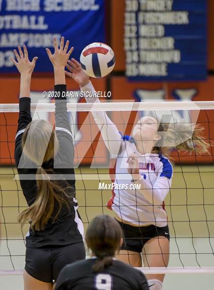 Thumbnail 2 in Queen Creek vs Mountain View (AIA 6A Round 1 Playoff)  photogallery.