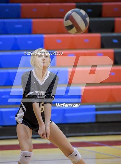 Thumbnail 1 in Queen Creek vs Mountain View (AIA 6A Round 1 Playoff)  photogallery.