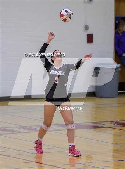 Thumbnail 2 in Queen Creek vs Mountain View (AIA 6A Round 1 Playoff)  photogallery.