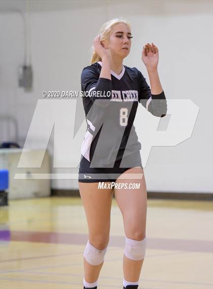 Thumbnail 3 in Queen Creek vs Mountain View (AIA 6A Round 1 Playoff)  photogallery.