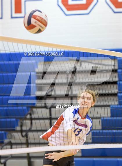 Thumbnail 2 in Queen Creek vs Mountain View (AIA 6A Round 1 Playoff)  photogallery.