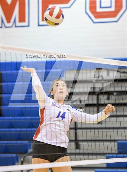 Thumbnail 3 in Queen Creek vs Mountain View (AIA 6A Round 1 Playoff)  photogallery.
