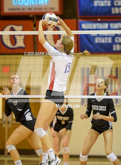 Thumbnail 1 in Queen Creek vs Mountain View (AIA 6A Round 1 Playoff)  photogallery.