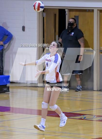 Thumbnail 1 in Queen Creek vs Mountain View (AIA 6A Round 1 Playoff)  photogallery.